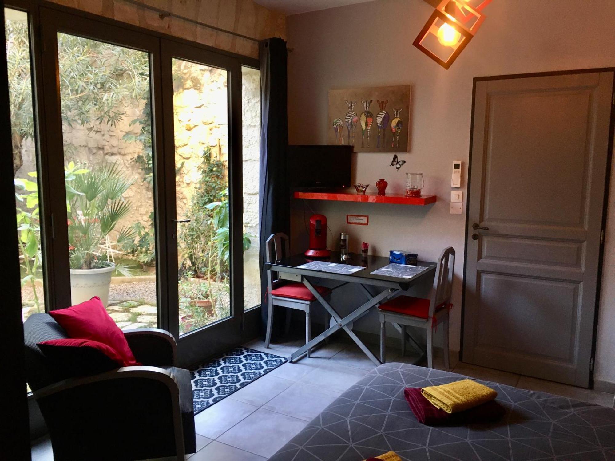 Chambre Sur Jardin Secret - Avignon Centre - Climatisee Eksteriør bilde